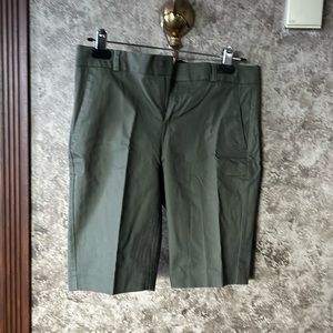 Banana Republic Factory-Army Green-Size 0-Women shorts